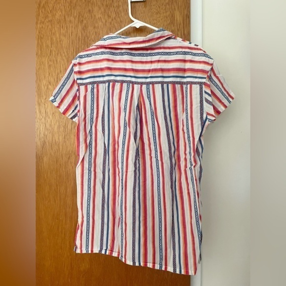 Mountain and Isles Women’s Short Sleeved Button‎ Down with pocket - Picture 2 of 6